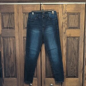 Curve Appeal High-Rise Skinny Jeans